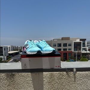 Saucony Kids Sneakers in Light Blue and White